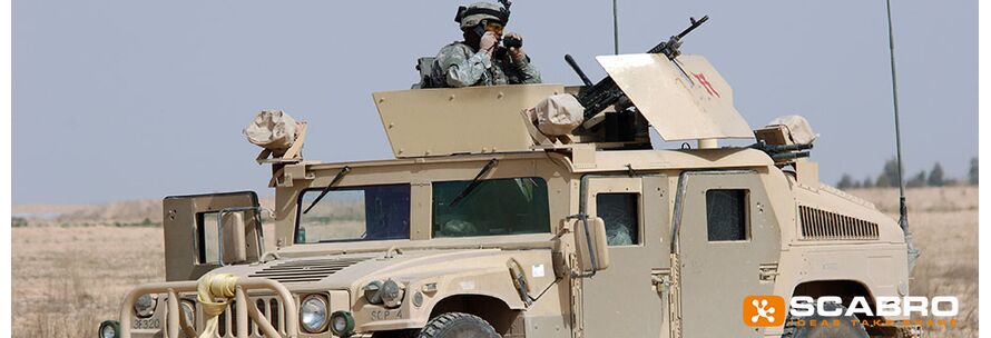 VIDEO: Humvee krijgt Armor Up Kit dankzij Lord lijmen